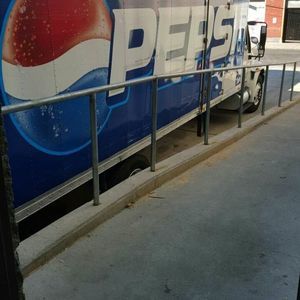 Meet your Posher, Vernon